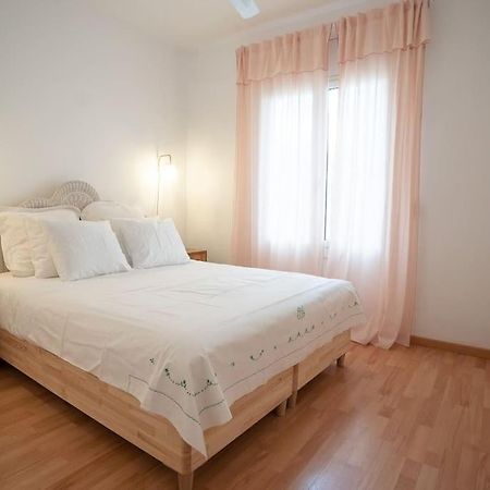 Stunning Designer 2 Bed Apt In Glorious Gracia Apartment Барселона Екстериор снимка